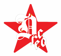 a red star with the word deco on it